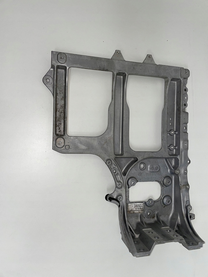 WSPORNIK BŁOTNIKA MAN TGX TGS TG3 TG 3 EURO 6 - Karoséria a exteriér pre Nákladné auto: obrázok 2 WSPORNIK BŁOTNIKA MAN TGX TGS TG3 TG 3 EURO 6 - Karoséria a exteriér pre Nákladné auto: obrázok 2