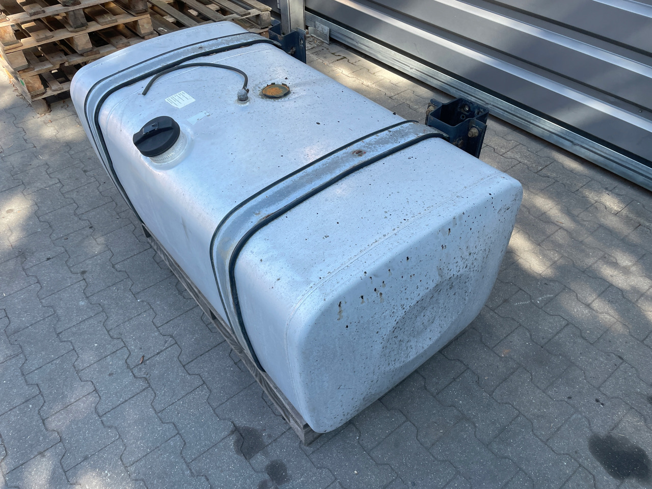 ZBIORNIK PALIWA MAN TGA TGX TGS 480 L LOW DECK 81122015841 - Palivová nádrž pre Nákladné auto: obrázok 4 ZBIORNIK PALIWA MAN TGA TGX TGS 480 L LOW DECK 81122015841 - Palivová nádrž pre Nákladné auto: obrázok 4