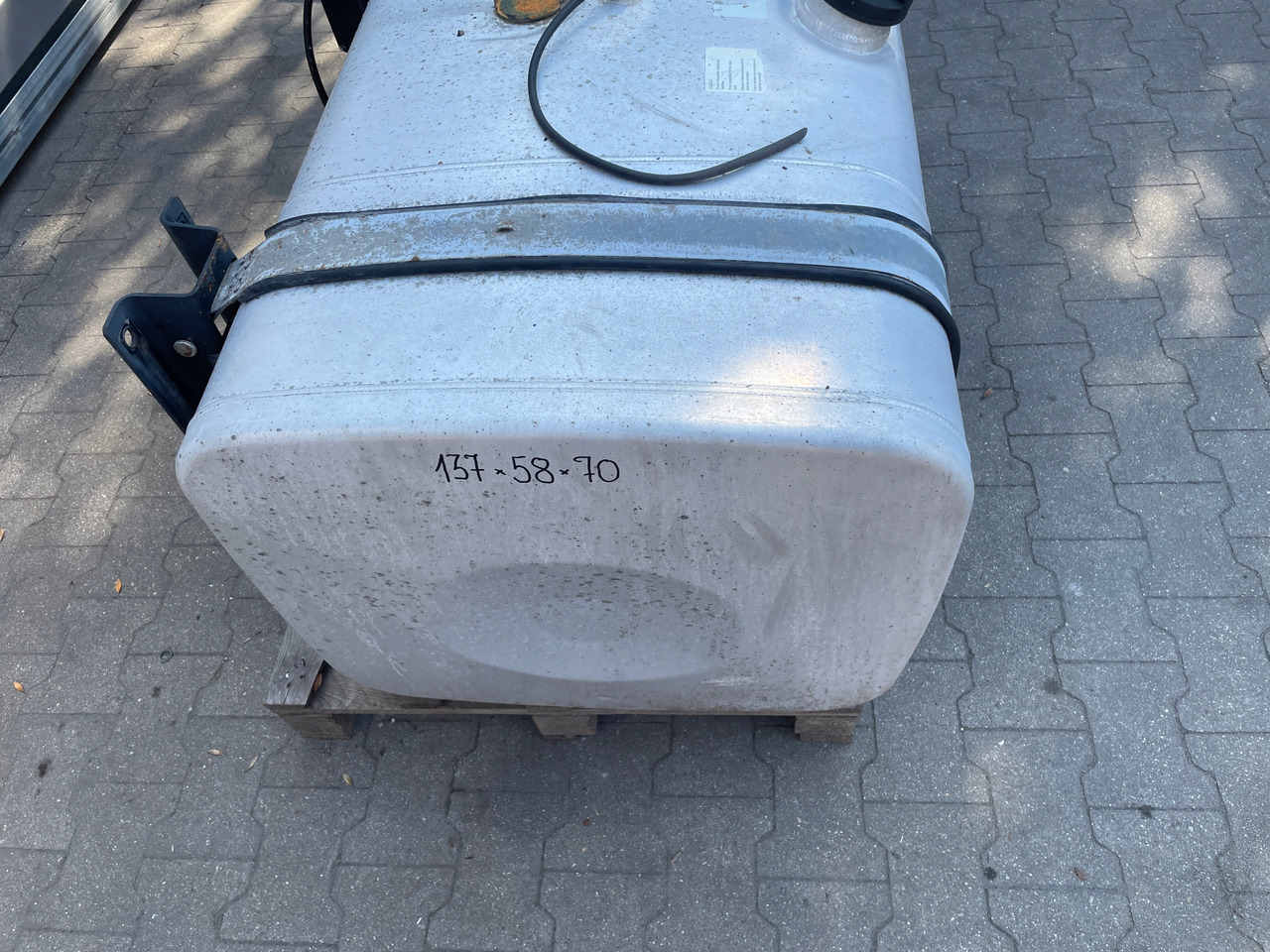 ZBIORNIK PALIWA MAN TGA TGX TGS 480 L LOW DECK 81122015841 - Palivová nádrž pre Nákladné auto: obrázok 3 ZBIORNIK PALIWA MAN TGA TGX TGS 480 L LOW DECK 81122015841 - Palivová nádrž pre Nákladné auto: obrázok 3