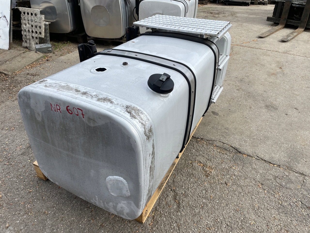 ZBIORNIK PALIWA MAN TGX TGS TGA 590 L 81122015663 - Palivová nádrž pre Nákladné auto: obrázok 2 ZBIORNIK PALIWA MAN TGX TGS TGA 590 L 81122015663 - Palivová nádrž pre Nákladné auto: obrázok 2