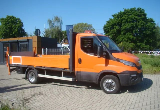 Iveco DAILY 35 C 15 WINDA 750KG 3.5T NA HAKU - Dodávka valník: obrázok 4 Iveco DAILY 35 C 15 WINDA 750KG 3.5T NA HAKU - Dodávka valník: obrázok 4