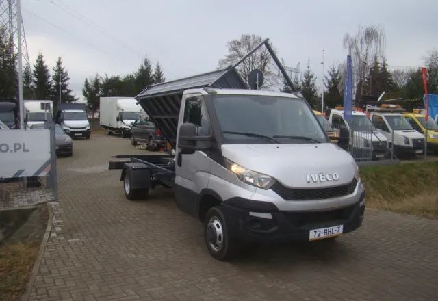 Iveco DAILY 50 C 17  3-STRONNA WYWROTKA 4.80M 3.5T - Dodávka sklápač: obrázok 4 Iveco DAILY 50 C 17  3-STRONNA WYWROTKA 4.80M 3.5T - Dodávka sklápač: obrázok 4