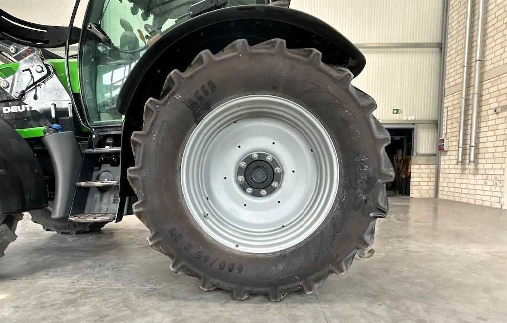 Deutz-Fahr 6130 TTV - Traktor: obrázok 4 Deutz-Fahr 6130 TTV - Traktor: obrázok 4