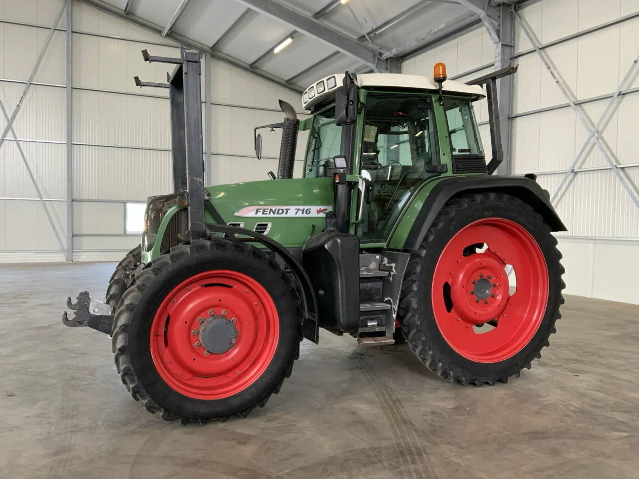 Fendt 716 Vario TMS - Traktor: obrázok 1 Fendt 716 Vario TMS - Traktor: obrázok 1