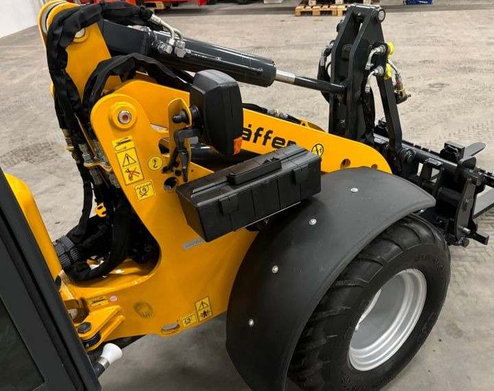 Schäffer 2430 HD - Pásový šmykom riadený nakladač: obrázok 3 Schäffer 2430 HD - Pásový šmykom riadený nakladač: obrázok 3