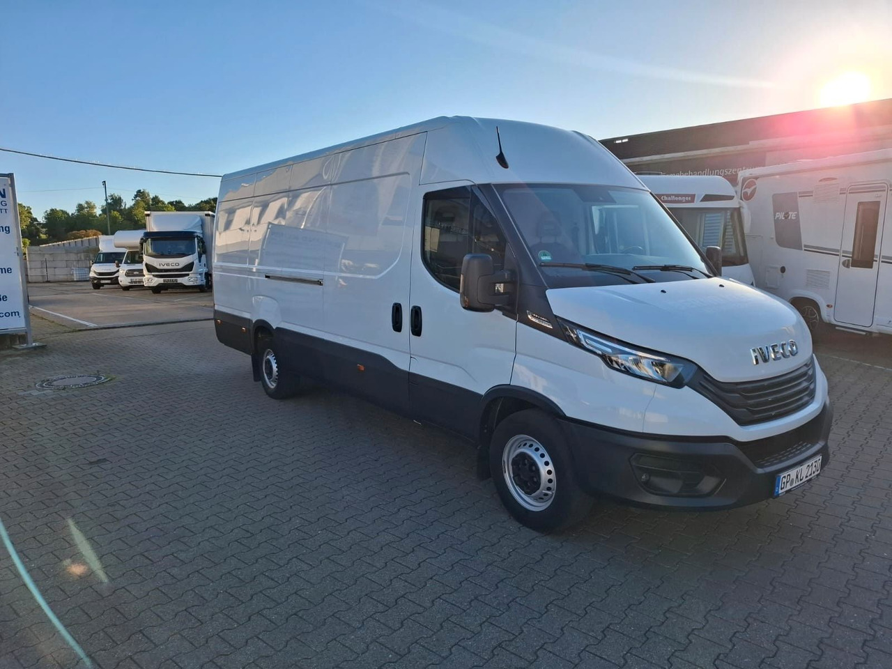 Iveco 35-160V/P, Luftfed., KLima, HiMatic, DAB,. - Furgon: obrázok 3 Iveco 35-160V/P, Luftfed., KLima, HiMatic, DAB,. - Furgon: obrázok 3