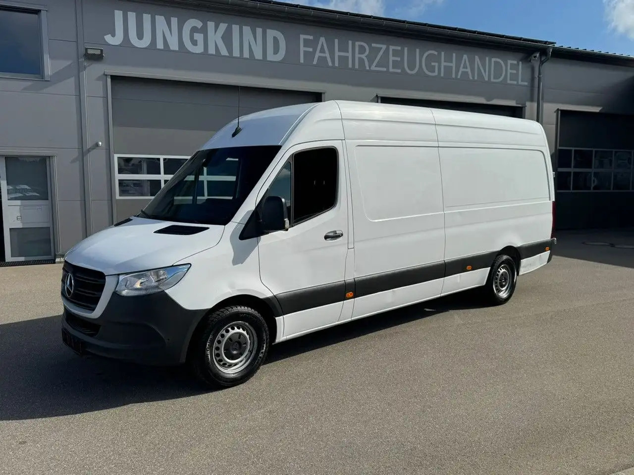 Mercedes-Benz Sprinter 316 CDI Maxi Lang Klima MBUX - Furgon: obrázok 2 Mercedes-Benz Sprinter 316 CDI Maxi Lang Klima MBUX - Furgon: obrázok 2