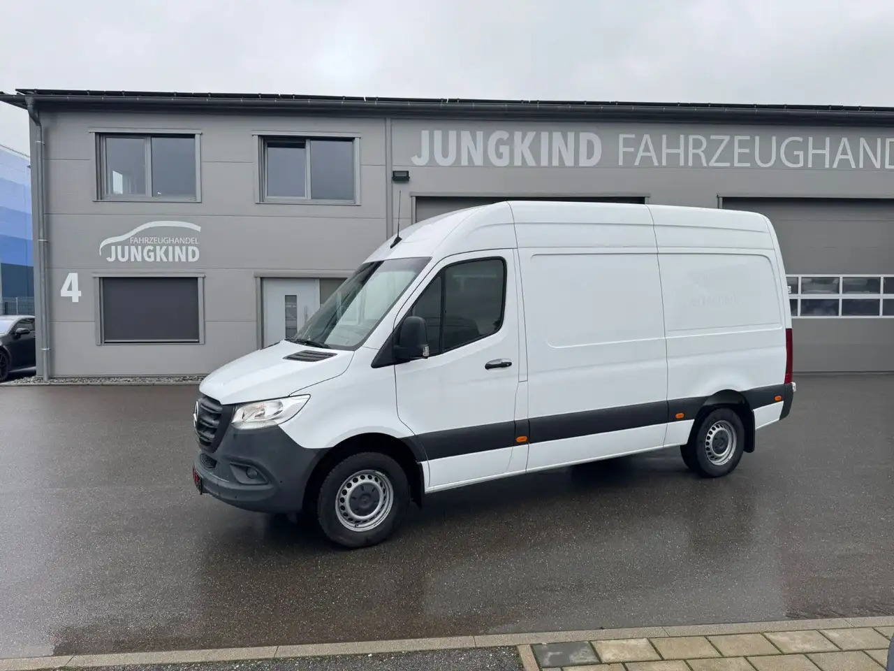 Mercedes-Benz Sprinter 317 CDI Lang Hoch Klima MBUX AHK 2,8t - Furgon: obrázok 1 Mercedes-Benz Sprinter 317 CDI Lang Hoch Klima MBUX AHK 2,8t - Furgon: obrázok 1