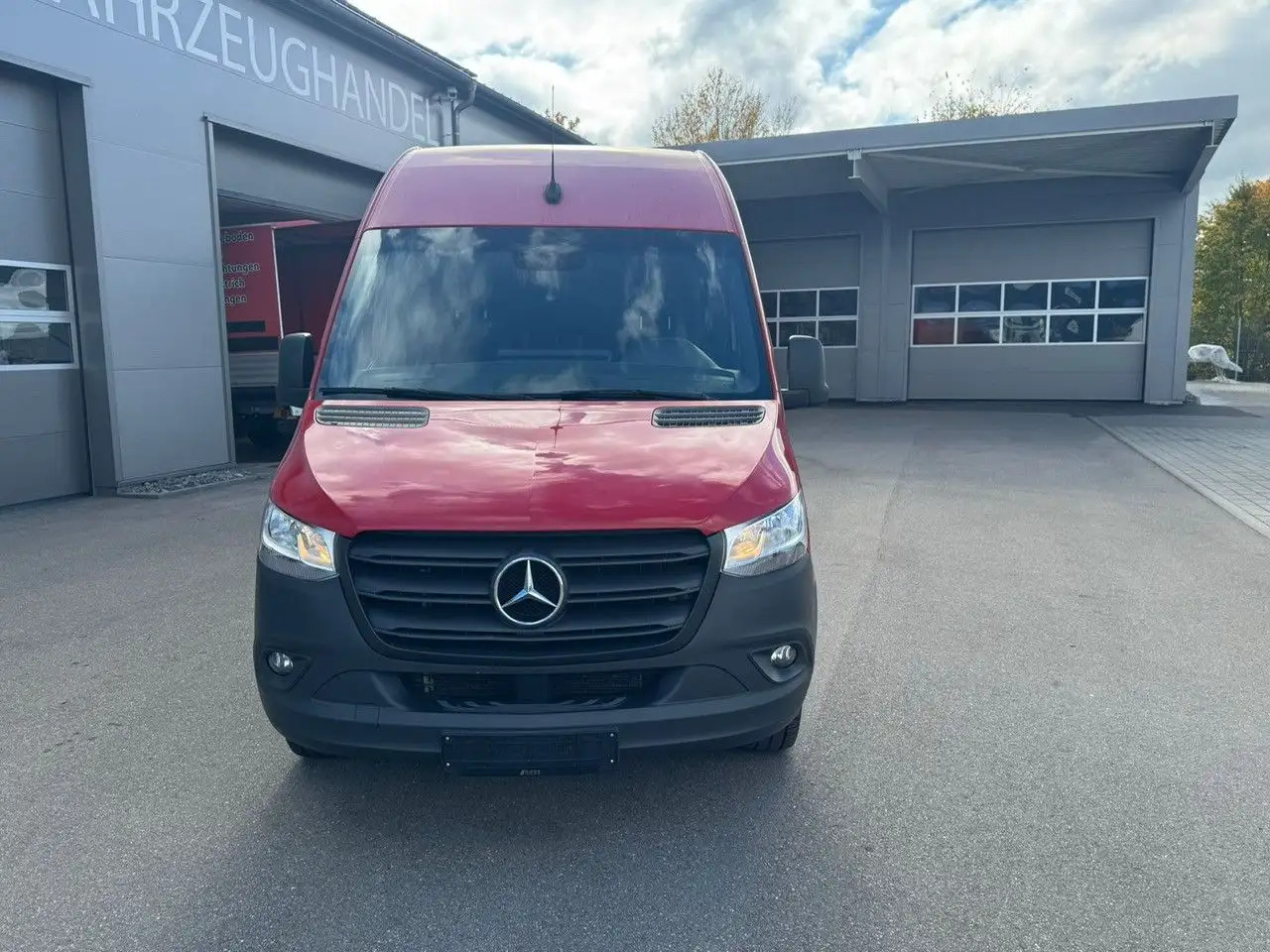 Mercedes-Benz Sprinter 317 CDI Maxi Lang Mixto AHK 3,5t MBUX - Furgon: obrázok 2 Mercedes-Benz Sprinter 317 CDI Maxi Lang Mixto AHK 3,5t MBUX - Furgon: obrázok 2