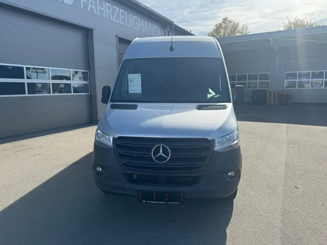 Mercedes-Benz Sprinter 317 CDI Maxi Lang Silber Klima MBUX AHK - Furgon: obrázok 2 Mercedes-Benz Sprinter 317 CDI Maxi Lang Silber Klima MBUX AHK - Furgon: obrázok 2