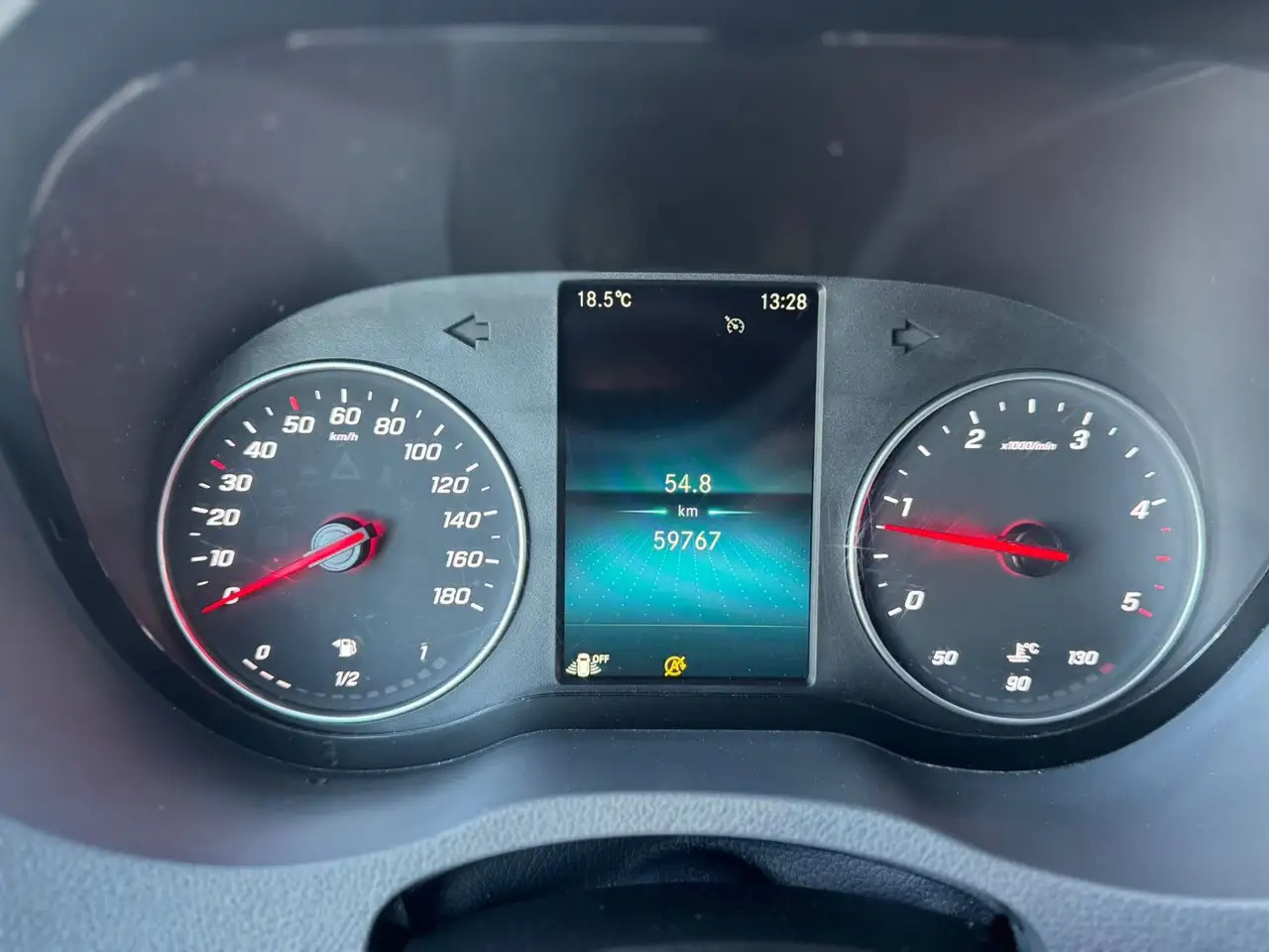 Mercedes-Benz Sprinter 317 CDI Maxi Lang Silber Klima MBUX AHK - Furgon: obrázok 5 Mercedes-Benz Sprinter 317 CDI Maxi Lang Silber Klima MBUX AHK - Furgon: obrázok 5