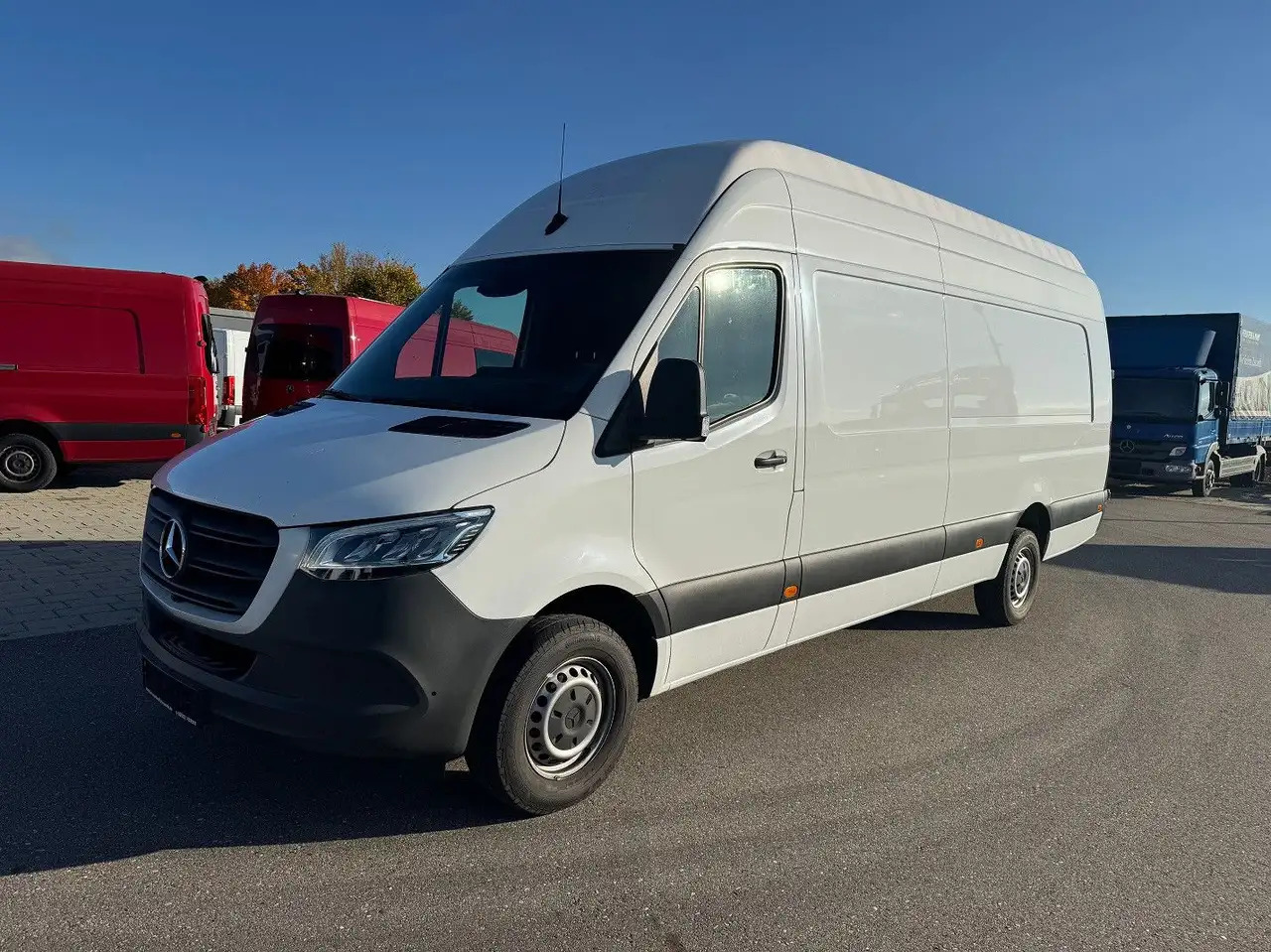 Mercedes-Benz Sprinter 319 CDI Maxi Lang Extralang XXL LED - Furgon: obrázok 1 Mercedes-Benz Sprinter 319 CDI Maxi Lang Extralang XXL LED - Furgon: obrázok 1