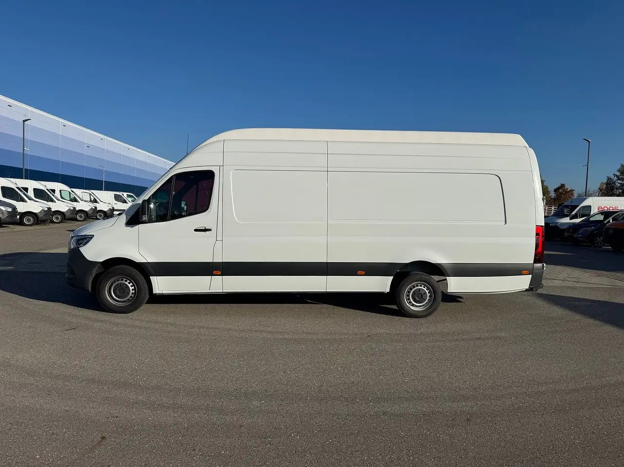 Mercedes-Benz Sprinter 319 CDI Maxi Lang Extralang XXL LED - Furgon: obrázok 3 Mercedes-Benz Sprinter 319 CDI Maxi Lang Extralang XXL LED - Furgon: obrázok 3