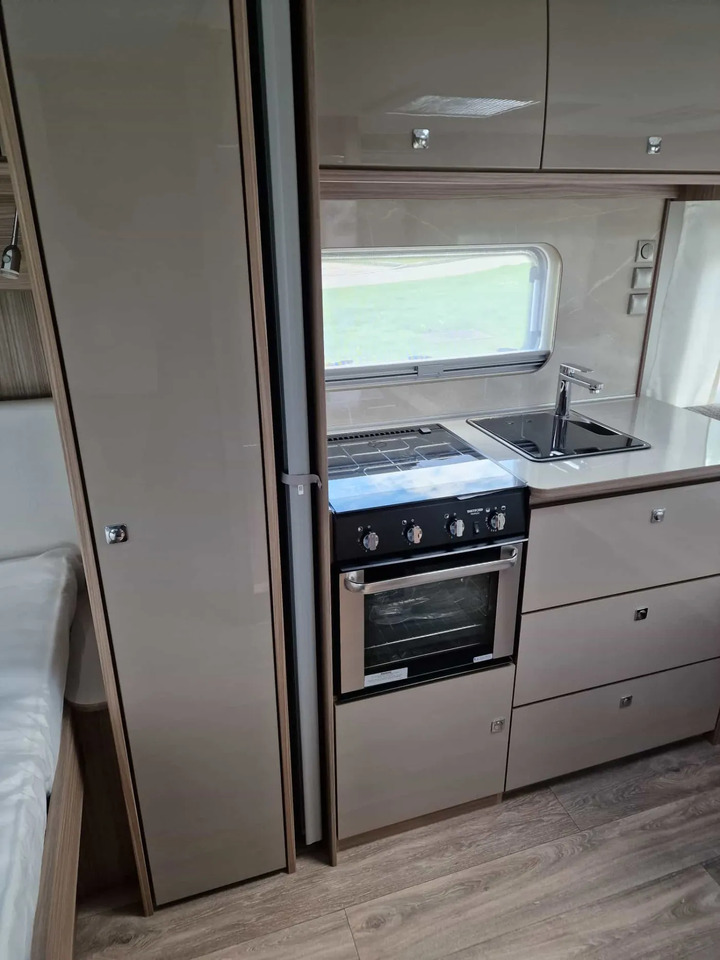 Fendt Tendenza 650 SFD Safety-, Batteri. Fußbodentem - Obytný príves: obrázok 5 Fendt Tendenza 650 SFD Safety-, Batteri. Fußbodentem - Obytný príves: obrázok 5