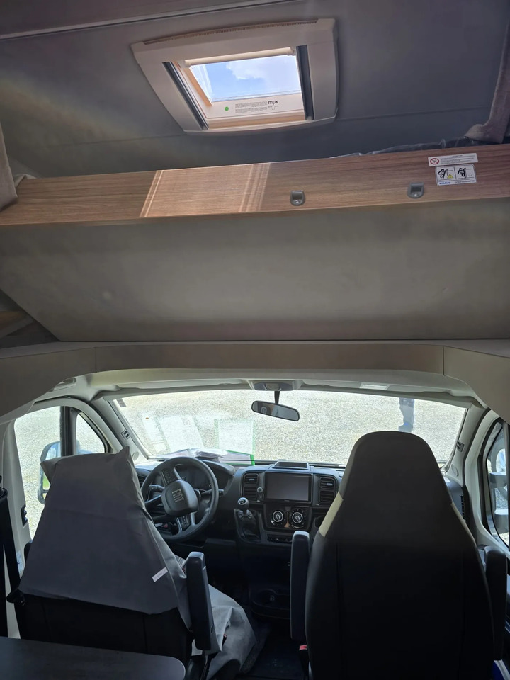 Weinsberg CaraHome 550 MG Aufbauklima., Markise, AHK - Alkovna: obrázok 5 Weinsberg CaraHome 550 MG Aufbauklima., Markise, AHK - Alkovna: obrázok 5