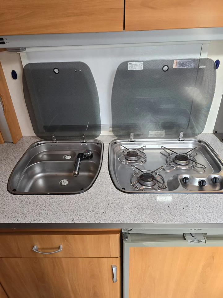 Wohnwagen Wilk S5 451 HTD - Obytný príves: obrázok 5 Wohnwagen Wilk S5 451 HTD - Obytný príves: obrázok 5