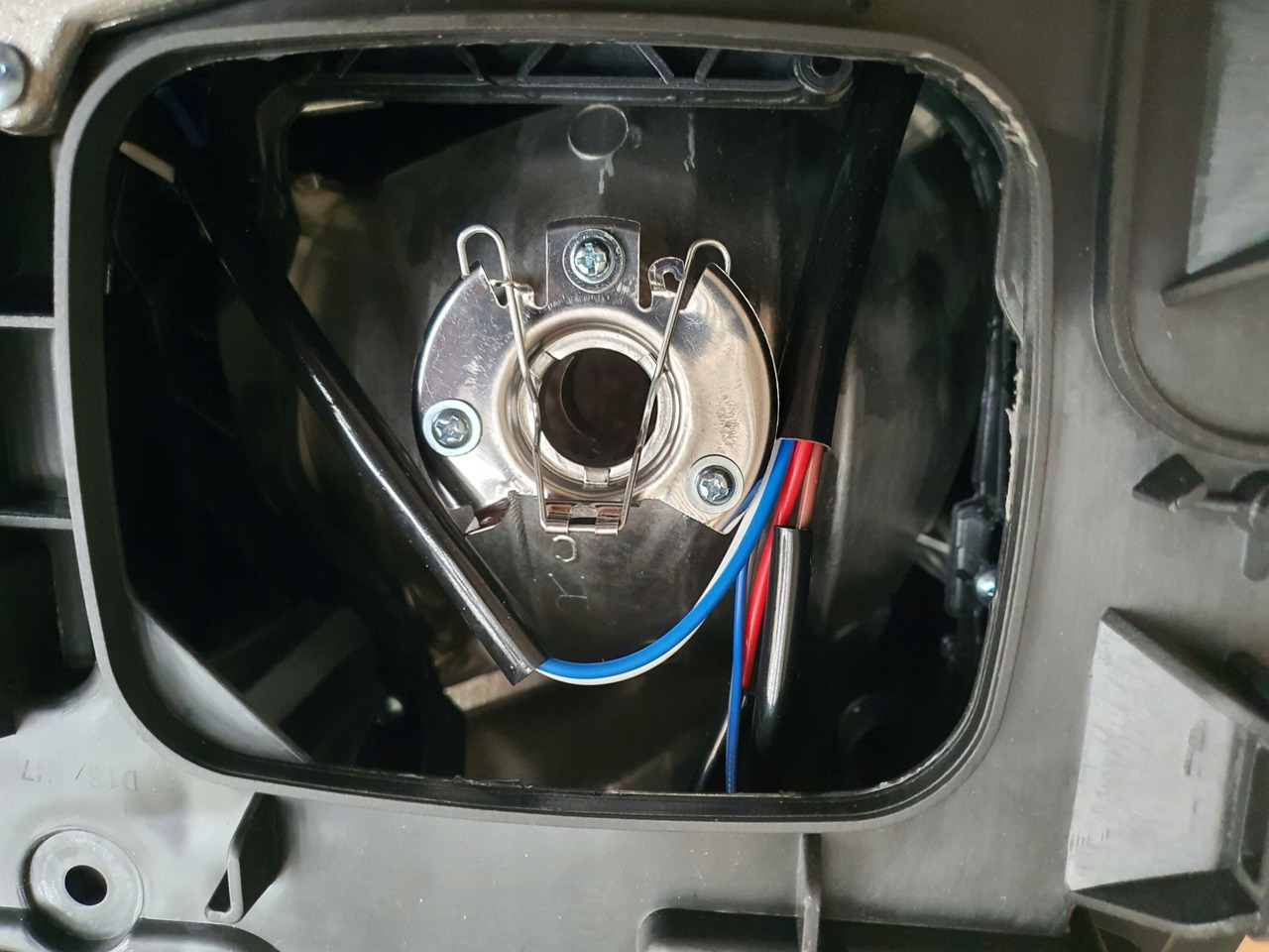 NOWY REFLEKTOR VOLVO FH4 PRAWY - Svetlomety pre Nákladné auto: obrázok 5 NOWY REFLEKTOR VOLVO FH4 PRAWY - Svetlomety pre Nákladné auto: obrázok 5