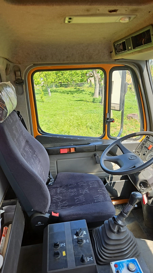 MERCEDES-BENZ 1824 ACTROS SK 4x4 - Sklápač: obrázok 5 MERCEDES-BENZ 1824 ACTROS SK 4x4 - Sklápač: obrázok 5