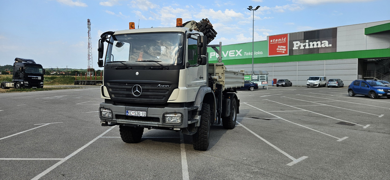 MERCEDES-BENZ Axor 1833 4x4 - Auto s hydraulickou rukou: obrázok 4 MERCEDES-BENZ Axor 1833 4x4 - Auto s hydraulickou rukou: obrázok 4