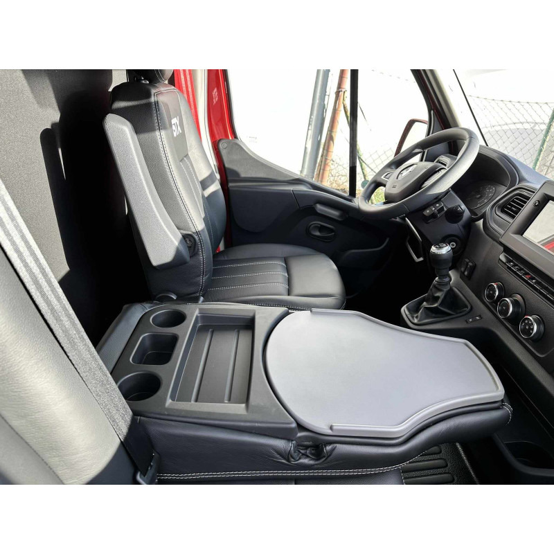 Renault STX Master by Stephex - Nákladné auto na prepravu koní: obrázok 5 Renault STX Master by Stephex - Nákladné auto na prepravu koní: obrázok 5