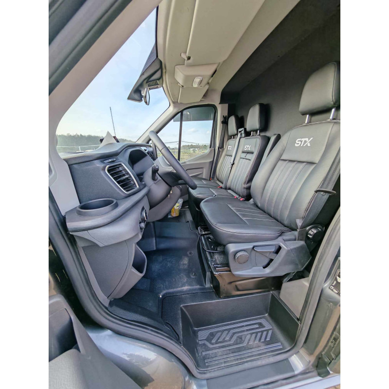 STX Ford Transit by Stephex - Nákladné auto na prepravu koní: obrázok 4 STX Ford Transit by Stephex - Nákladné auto na prepravu koní: obrázok 4