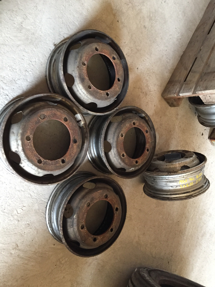 Gebrauchte Felgen 5 J x 6,00 für Reifengröße 215 x 75 x 17,5, Artikel - Nr. : 99.99999 - 9999 - Disk pre Nákladné auto: obrázok 2 Gebrauchte Felgen 5 J x 6,00 für Reifengröße 215 x 75 x 17,5, Artikel - Nr. : 99.99999 - 9999 - Disk pre Nákladné auto: obrázok 2