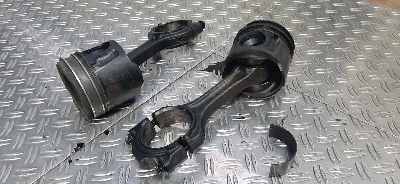 Gebrauchte Motorkolben vom MAN TGL 8.180, Typ D0834 LF 51, Artikel - Nr. : 81.99999 - 9999 - Piest/ Krúžka/ Puzdrá pre Nákladné auto: obrázok 1 Gebrauchte Motorkolben vom MAN TGL 8.180, Typ D0834 LF 51, Artikel - Nr. : 81.99999 - 9999 - Piest/ Krúžka/ Puzdrá pre Nákladné auto: obrázok 1