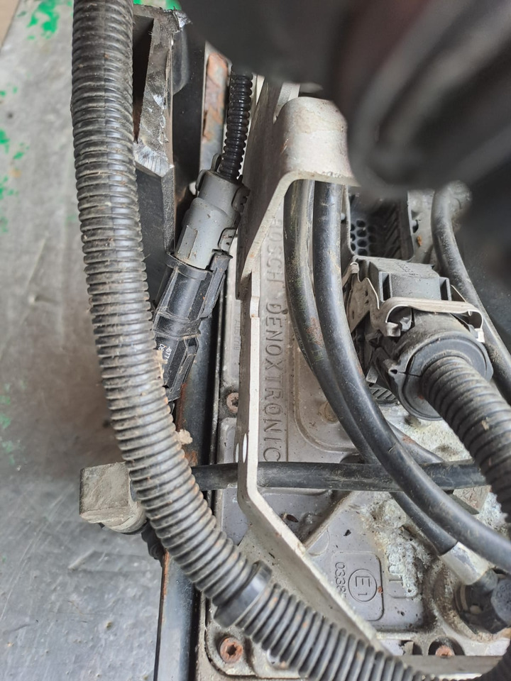 MAN TGX 26.440 Baujahr 2010 AdBlue Steuerung Bosch Denoxtronik - Nádrž na AdBlue pre Nákladné auto: obrázok 3 MAN TGX 26.440 Baujahr 2010 AdBlue Steuerung Bosch Denoxtronik - Nádrž na AdBlue pre Nákladné auto: obrázok 3