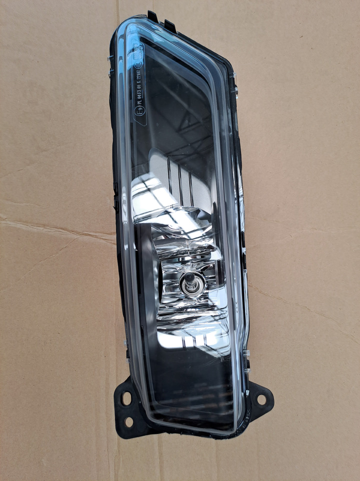 Neuwertiger Nebelscheinwerfer MAN TG3 rechts, Artikel - Nr. : 81.25204 - 0002 / 0001 - Hmlové svetlo pre Nákladné auto: obrázok 1 Neuwertiger Nebelscheinwerfer MAN TG3 rechts, Artikel - Nr. : 81.25204 - 0002 / 0001 - Hmlové svetlo pre Nákladné auto: obrázok 1