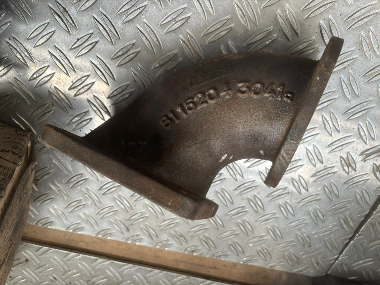 Neuwertiges MAN Abgasrohr, Artikel - Nr. : 81.15204 - 3041 - Výfukové potrubie pre Nákladné auto: obrázok 1 Neuwertiges MAN Abgasrohr, Artikel - Nr. : 81.15204 - 3041 - Výfukové potrubie pre Nákladné auto: obrázok 1