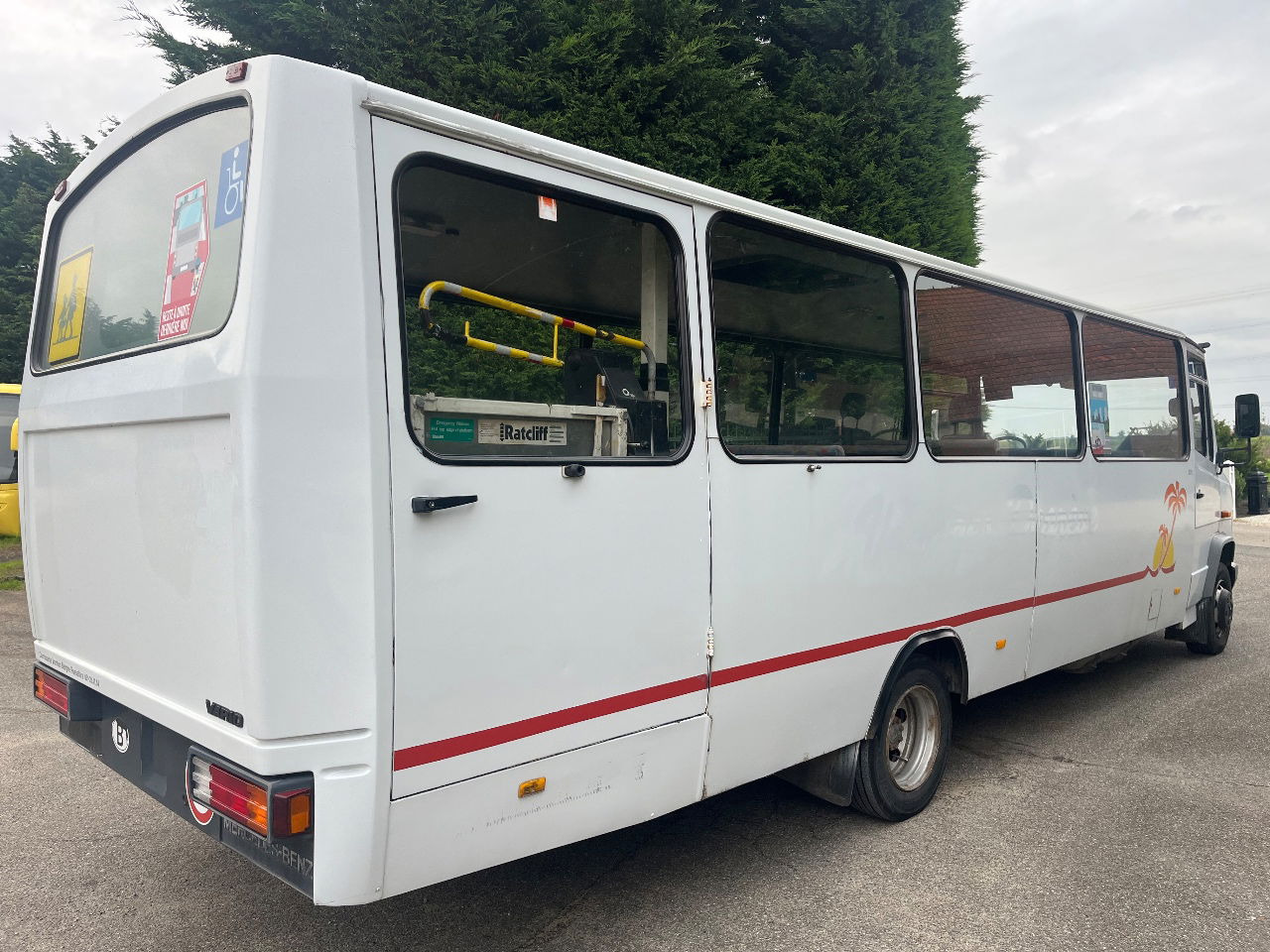 Mercedes-Benz Vario 814 Retarder - Prímestský autobus: obrázok 2 Mercedes-Benz Vario 814 Retarder - Prímestský autobus: obrázok 2