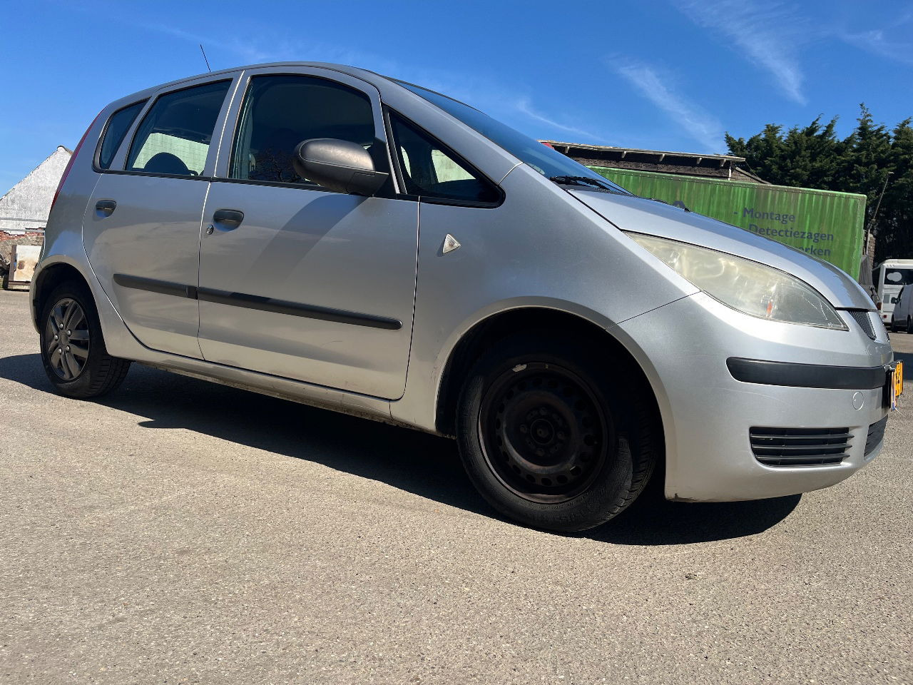 Mitsubishi Colt 1.3 Airco - Automobil: obrázok 4 Mitsubishi Colt 1.3 Airco - Automobil: obrázok 4