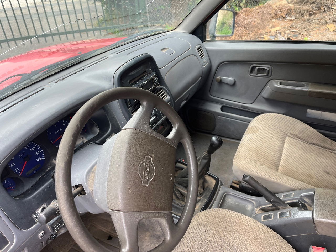 Nissan 4x4 - Pick-up: obrázok 5 Nissan 4x4 - Pick-up: obrázok 5