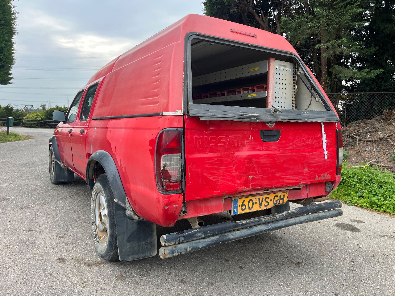 Nissan 4x4 - Pick-up: obrázok 2 Nissan 4x4 - Pick-up: obrázok 2