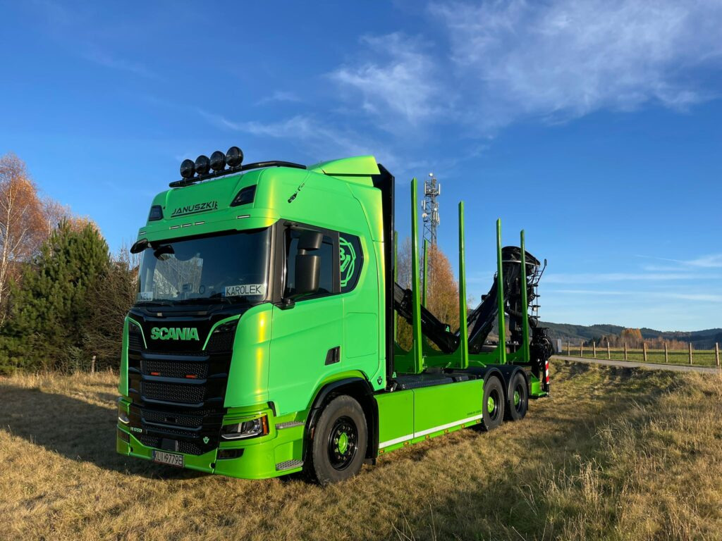 SCANIA 650 „BANDZIOR” - Nákladné vozidlo na prepravu dreva, Auto s hydraulickou rukou: obrázok 2 SCANIA 650 „BANDZIOR” - Nákladné vozidlo na prepravu dreva, Auto s hydraulickou rukou: obrázok 2