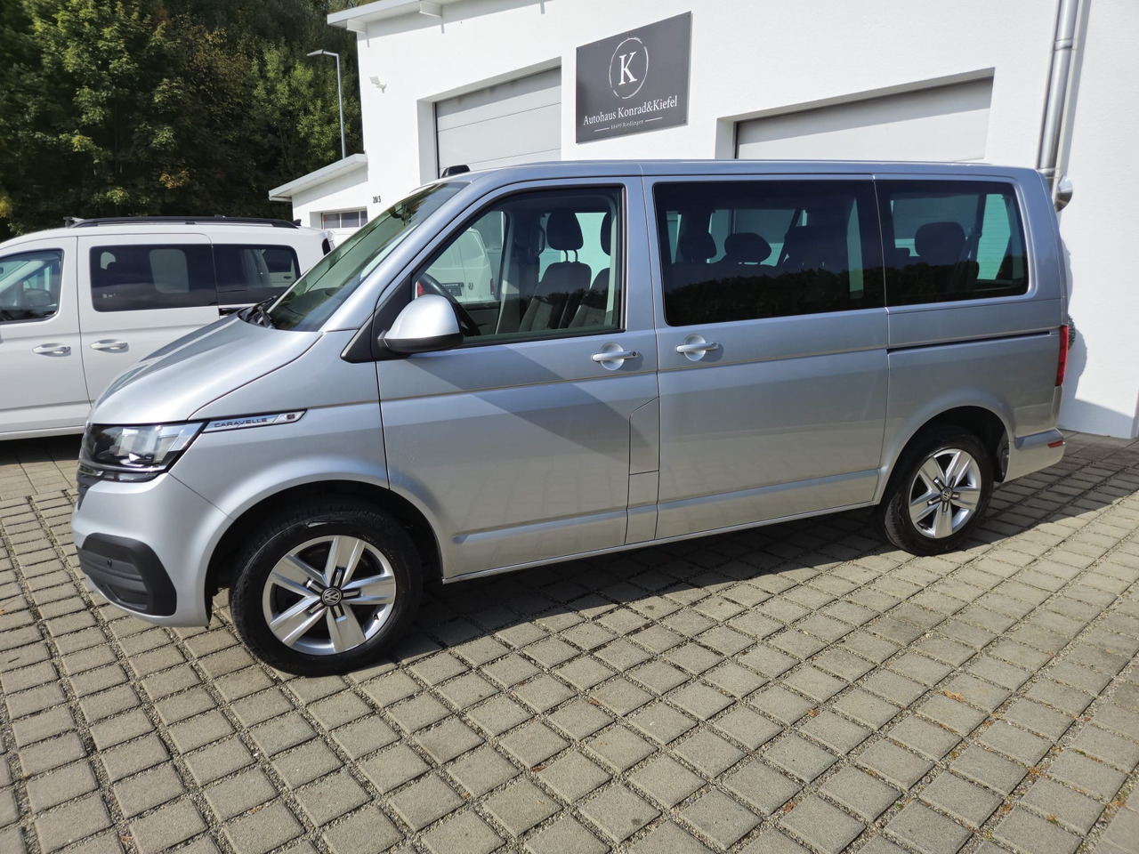 VOLKSWAGEN T6.1 Caravelle 4Motion/Automatik/Kamera/App-Con. - Mikrobus: obrázok 3 VOLKSWAGEN T6.1 Caravelle 4Motion/Automatik/Kamera/App-Con. - Mikrobus: obrázok 3