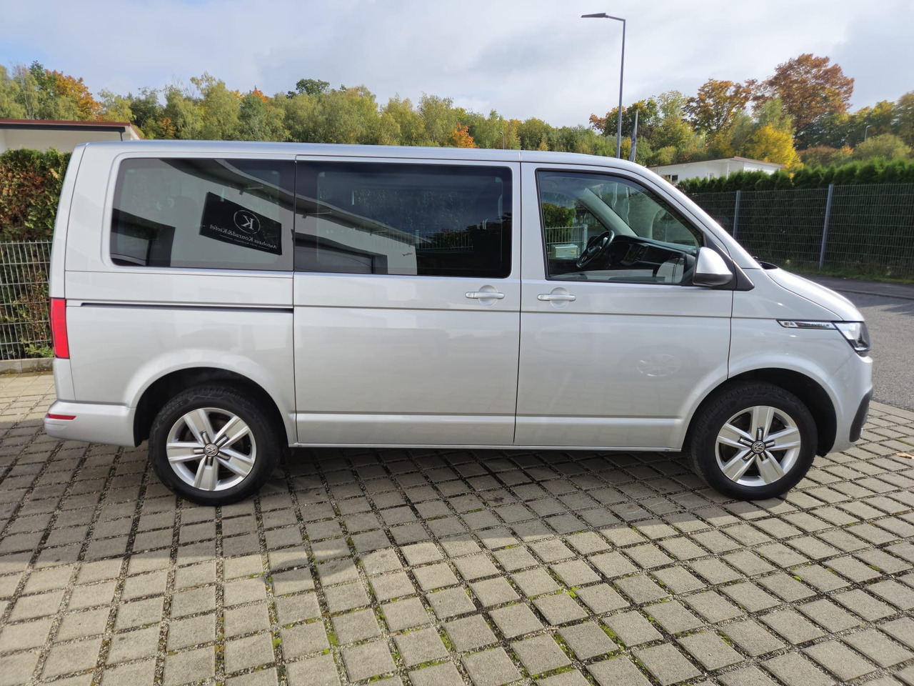 VOLKSWAGEN T6.1 Caravelle 4Motion/Automatik/Kamera/App-Con. - Mikrobus: obrázok 4 VOLKSWAGEN T6.1 Caravelle 4Motion/Automatik/Kamera/App-Con. - Mikrobus: obrázok 4