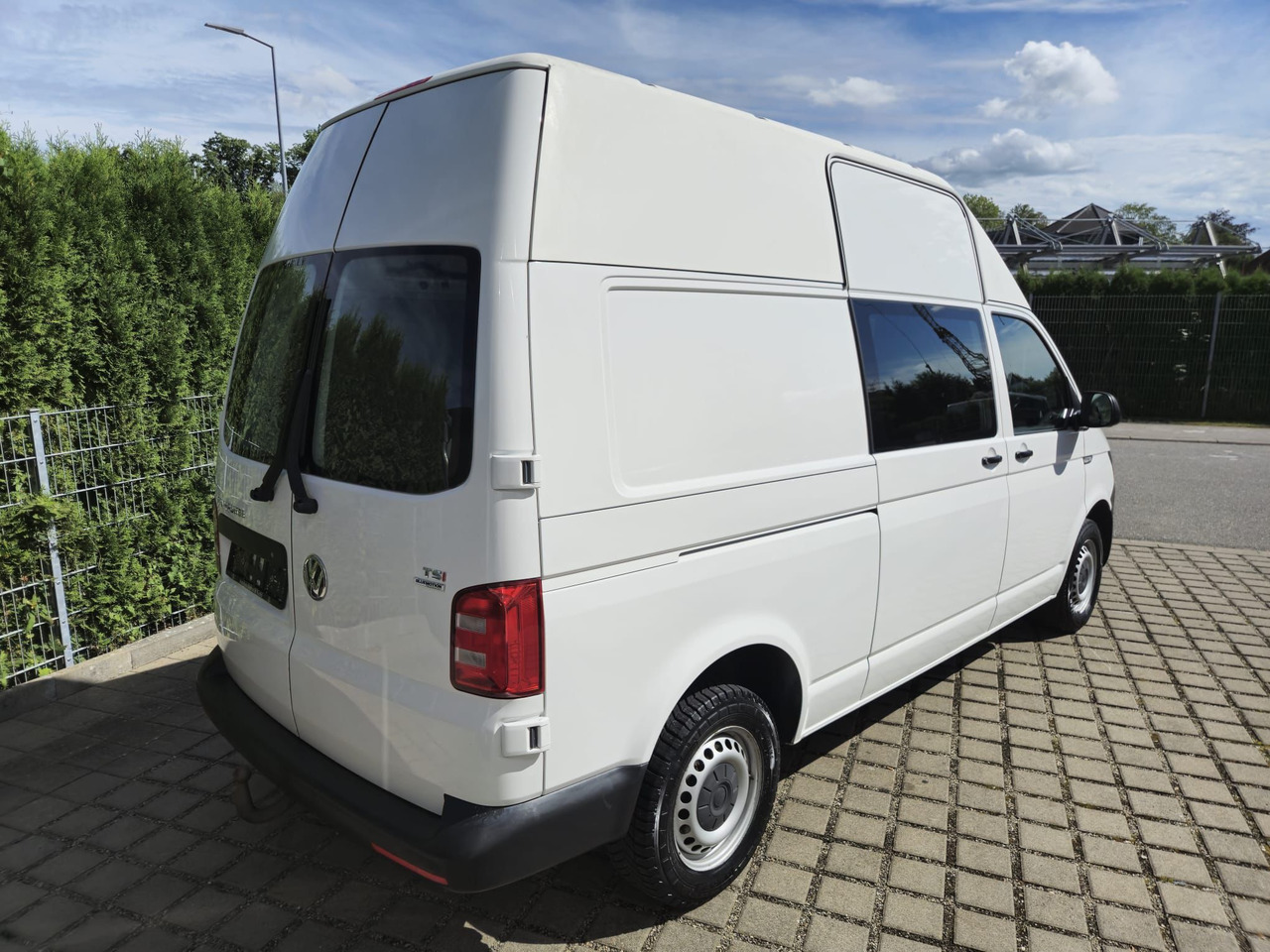 Volkswagen T6 Transporter Benzin Hochdach LR Standheizung - Malá dodávka: obrázok 5 Volkswagen T6 Transporter Benzin Hochdach LR Standheizung - Malá dodávka: obrázok 5