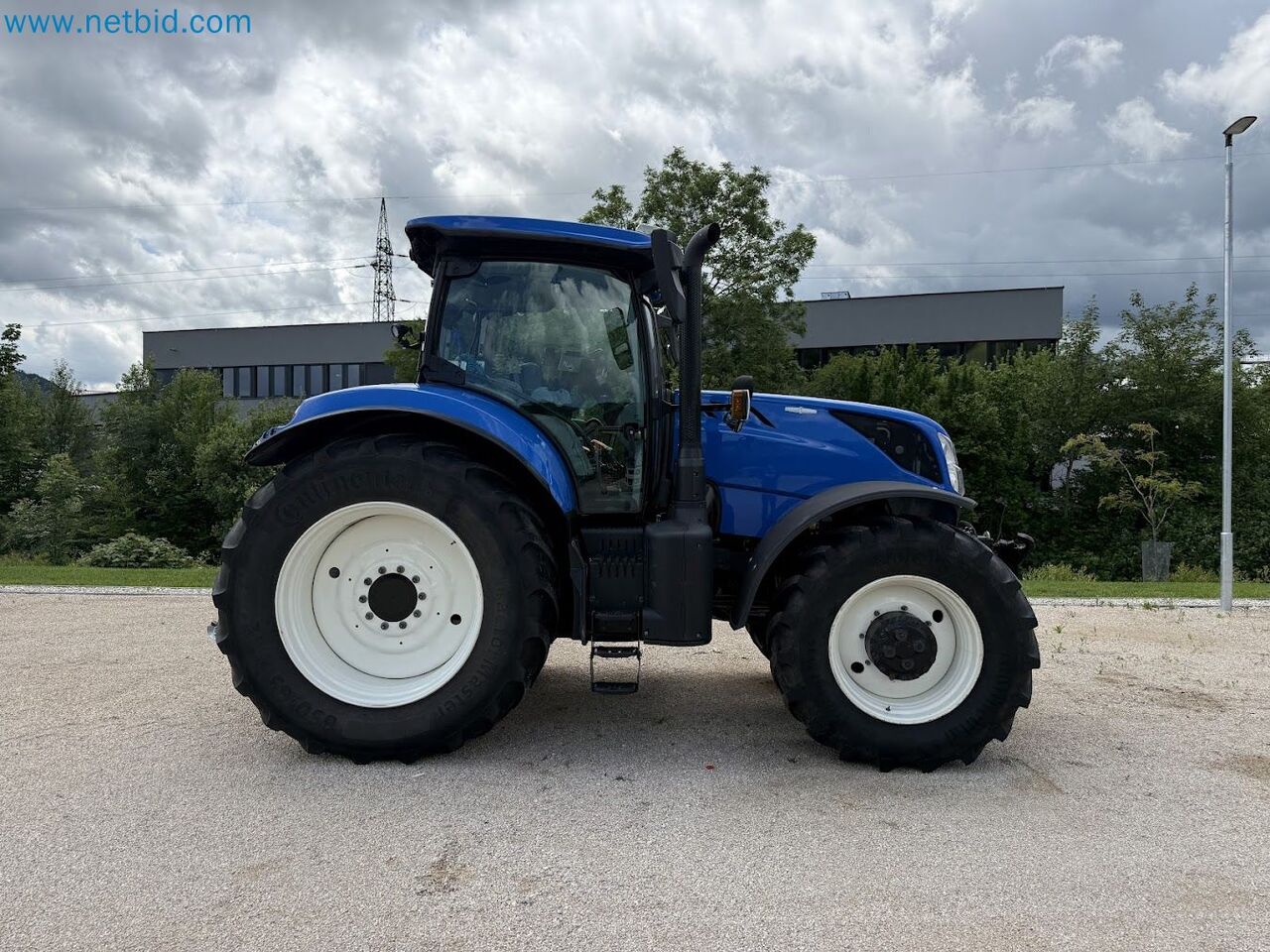 NEW HOLLAND T7.270 Auto Command - Kompaktný traktor: obrázok 3 NEW HOLLAND T7.270 Auto Command - Kompaktný traktor: obrázok 3