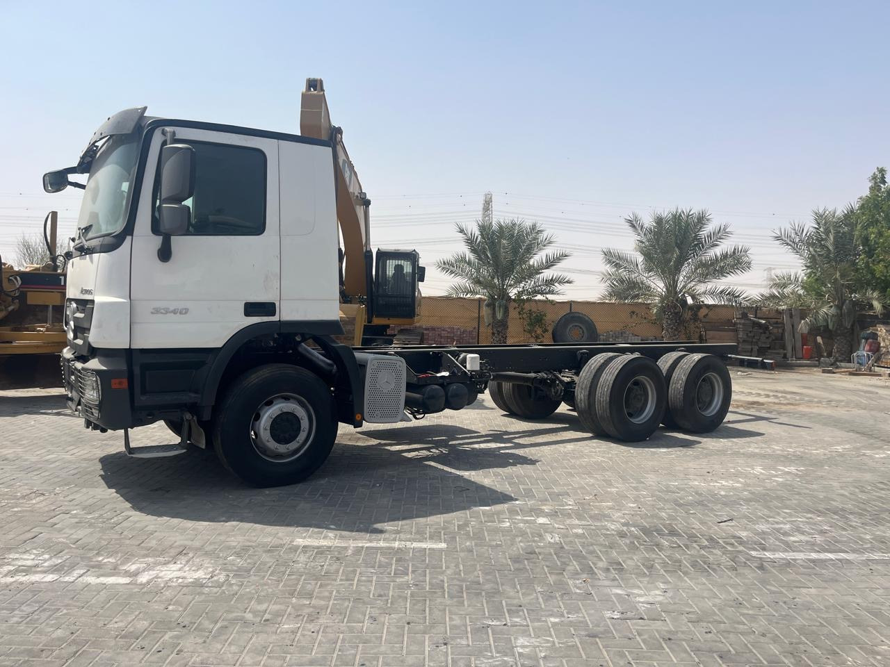 Leasing MERCEDES-BENZ Actros 3340 MERCEDES-BENZ Actros 3340: obrázok 28 Leasing MERCEDES-BENZ Actros 3340 MERCEDES-BENZ Actros 3340: obrázok 28