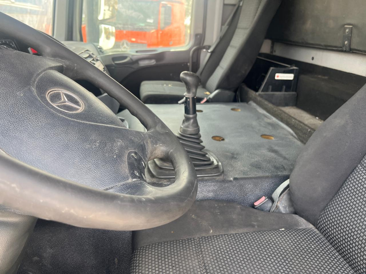 Leasing MERCEDES-BENZ Actros 3340 MERCEDES-BENZ Actros 3340: obrázok 7 Leasing MERCEDES-BENZ Actros 3340 MERCEDES-BENZ Actros 3340: obrázok 7