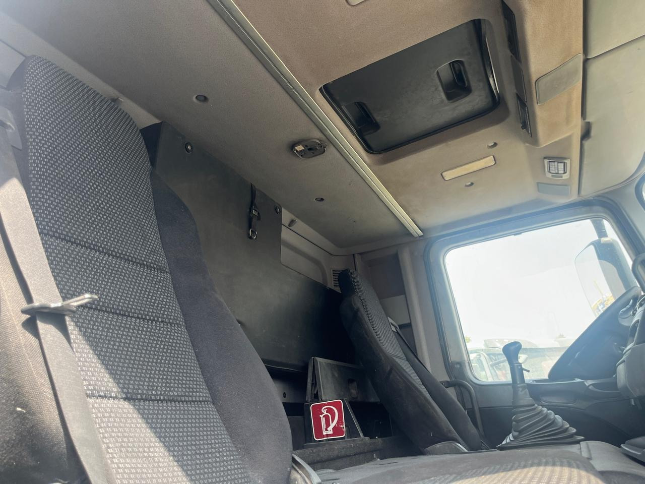 Leasing MERCEDES-BENZ Actros 3340 MERCEDES-BENZ Actros 3340: obrázok 15 Leasing MERCEDES-BENZ Actros 3340 MERCEDES-BENZ Actros 3340: obrázok 15