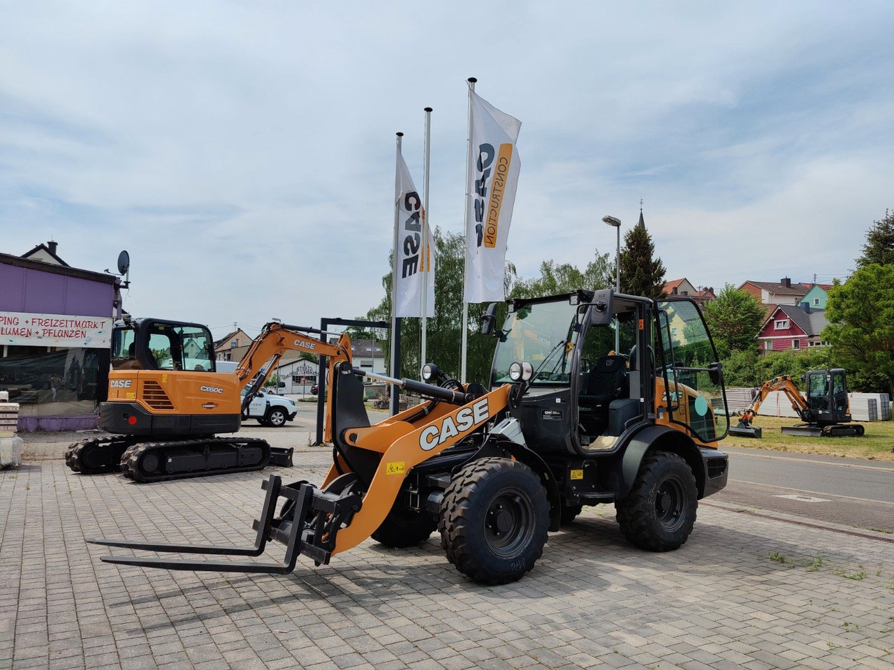 Case 021F STD ZB Radlader*AHK*Deluxe Kabine Radlader ZB mit Schaufel und Gabel Klima HZG Arbeitsscheinwerfer 2.hydraul.Zusatzkreis - Kolesový nakladač: obrázok 1 Case 021F STD ZB Radlader*AHK*Deluxe Kabine Radlader ZB mit Schaufel und Gabel Klima HZG Arbeitsscheinwerfer 2.hydraul.Zusatzkreis - Kolesový nakladač: obrázok 1