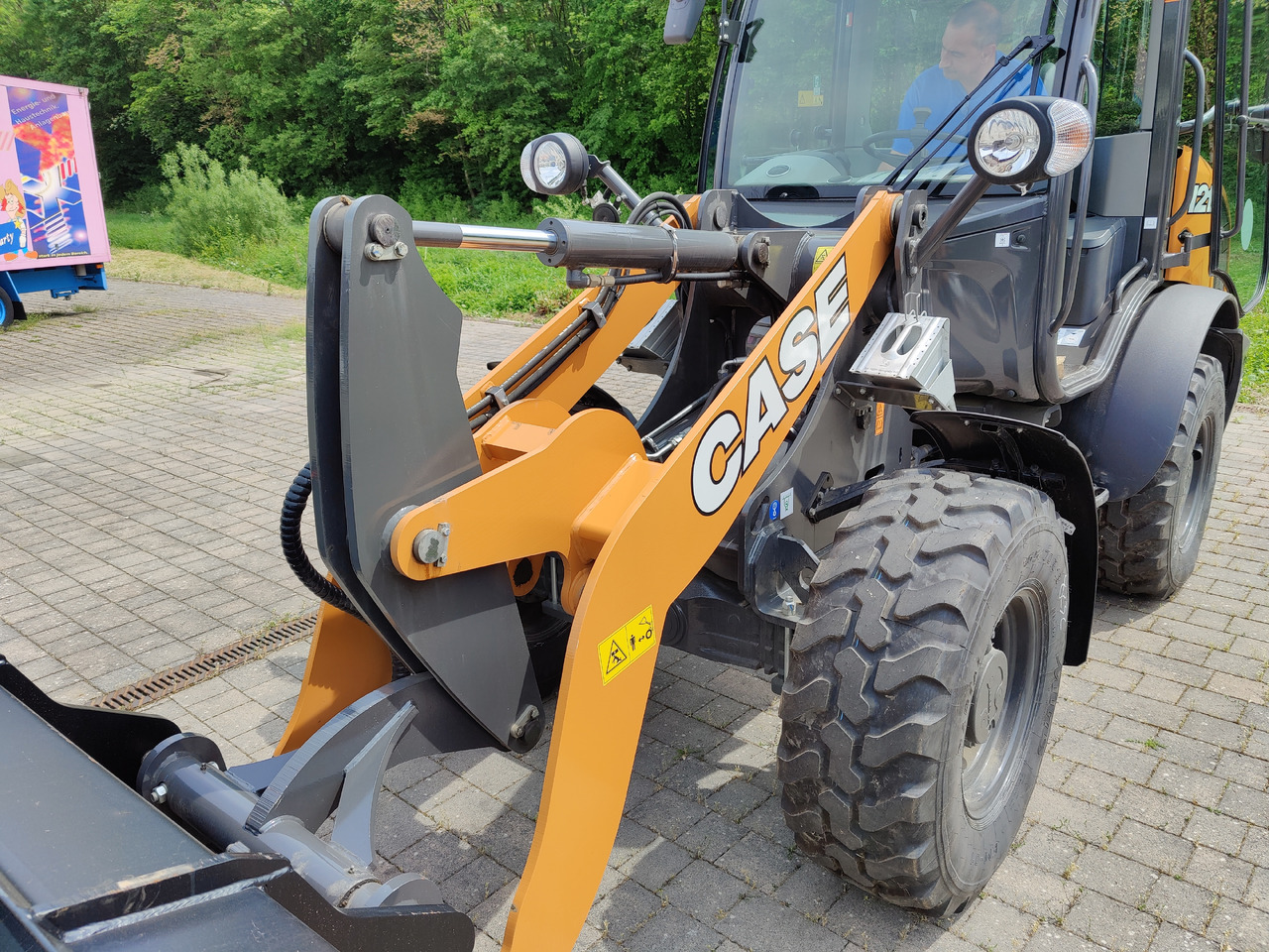 Case 121F STD ZB Radlader mit Schaufel ZB Kabine Klima HZG - Kolesový nakladač: obrázok 4 Case 121F STD ZB Radlader mit Schaufel ZB Kabine Klima HZG - Kolesový nakladač: obrázok 4