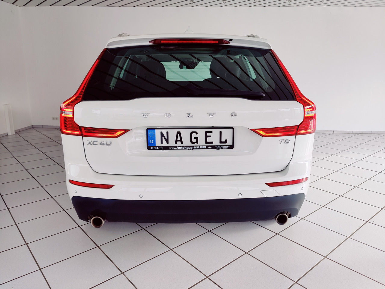 SUV Volvo XC60 t8 twin engine Momentum Plug-In Hybrid AWD AHK Leder Navi: obrázok 6 SUV Volvo XC60 t8 twin engine Momentum Plug-In Hybrid AWD AHK Leder Navi: obrázok 6