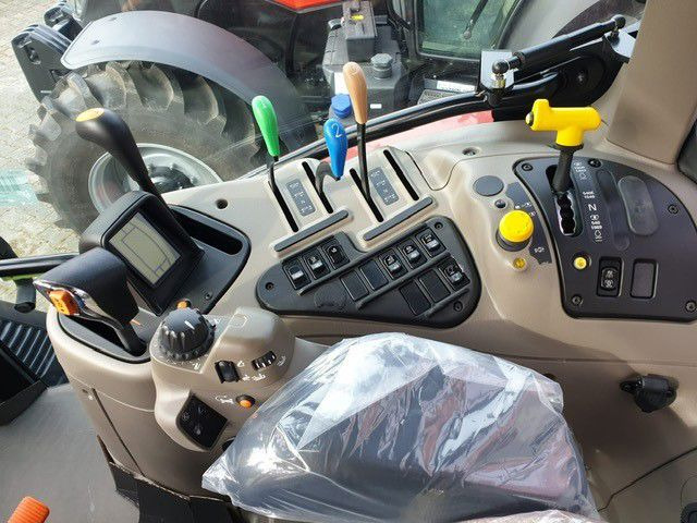 Case IH Maxxum 115 - Traktor: obrázok 4 Case IH Maxxum 115 - Traktor: obrázok 4