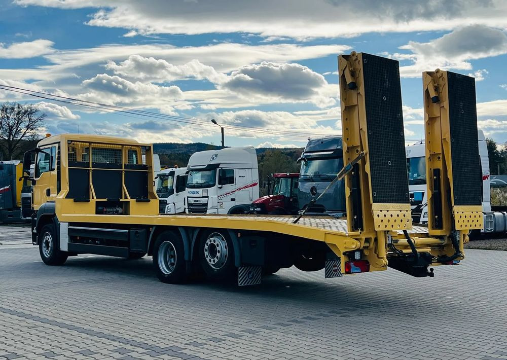 MAN TGS / 6x2/ LAWETA / PLATFORMA / NAJAZDY HYDRAULICZNE / WYCIĄGARKA / oś skrętna i podnoszona - Odťahovy voz: obrázok 4 MAN TGS / 6x2/ LAWETA / PLATFORMA / NAJAZDY HYDRAULICZNE / WYCIĄGARKA / oś skrętna i podnoszona - Odťahovy voz: obrázok 4