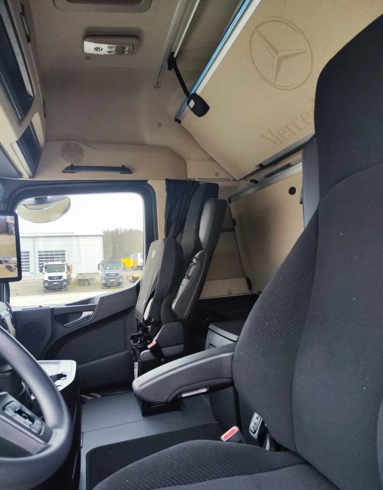 Mercedes-Benz ACTROS 1848 - Ťahač: obrázok 4 Mercedes-Benz ACTROS 1848 - Ťahač: obrázok 4