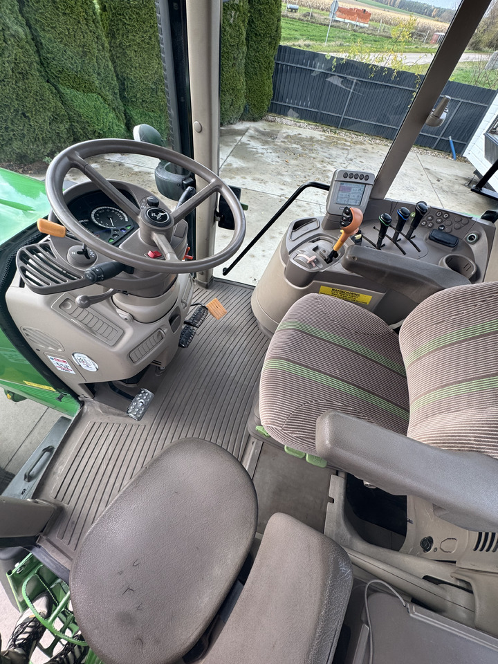 John Deere 6830 Premium - Traktor: obrázok 2 John Deere 6830 Premium - Traktor: obrázok 2