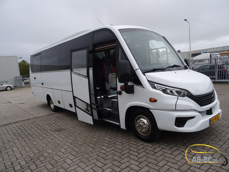 Iveco Aveuro Tourna 35 Seats EURO 6 - Autokar: obrázok 1 Iveco Aveuro Tourna 35 Seats EURO 6 - Autokar: obrázok 1